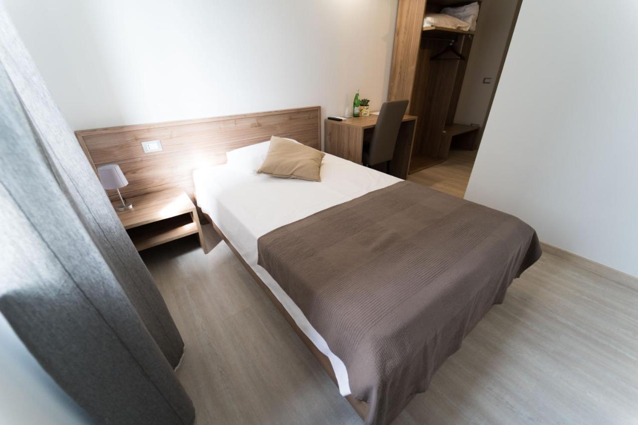 Claudio Rooms Fabbrico Eksteriør bilde